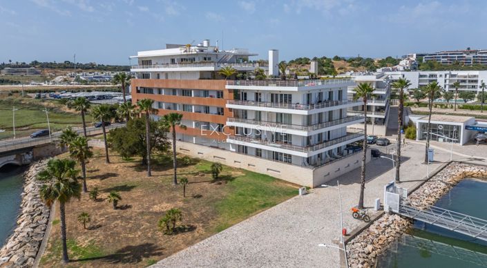 Image No.28-3 Bed Apartment for sale