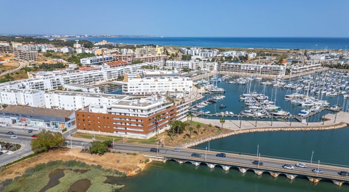 Image No.30-3 Bed Apartment for sale