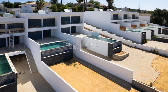 Image No.24-3 Bed Villa for sale