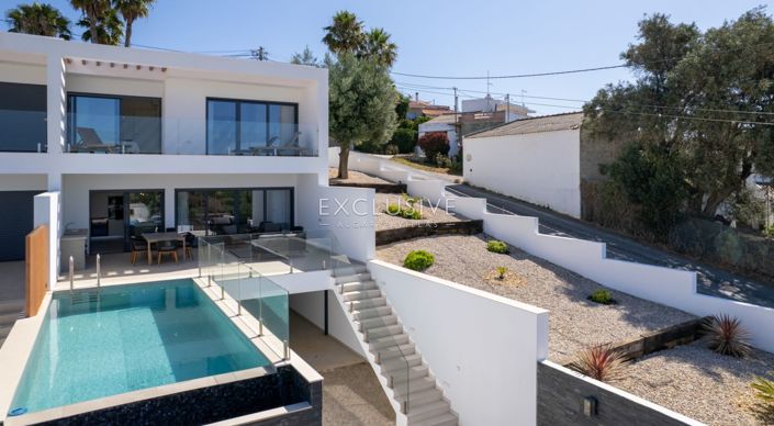 Image No.25-3 Bed Villa for sale