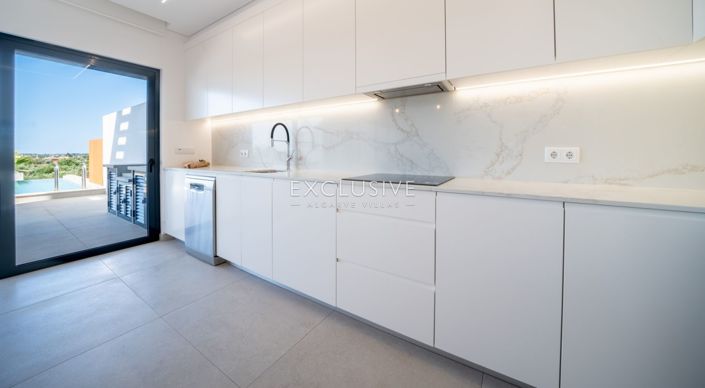 Image No.11-3 Bed Villa for sale