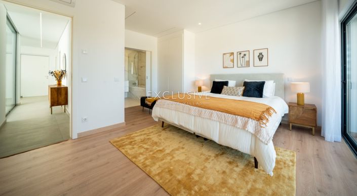 Image No.18-4 Bed Villa for sale