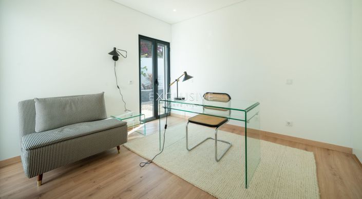 Image No.15-3 Bed Townhouse for sale