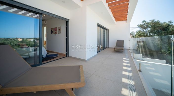 Image No.23-3 Bed Townhouse for sale