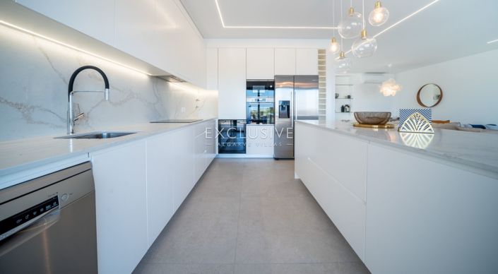 Image No.8-3 Bed Townhouse for sale