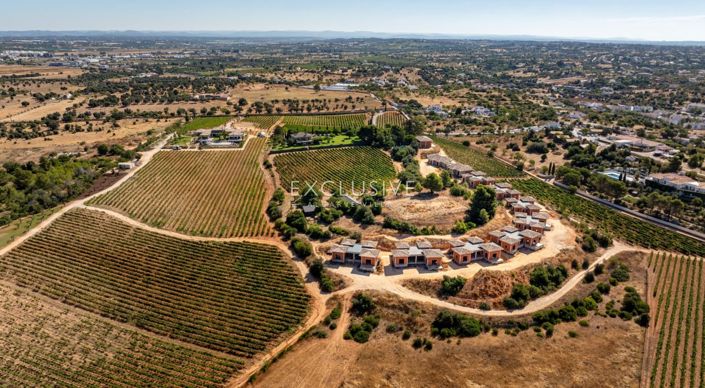 Image No.3-3 Bed Villa for sale