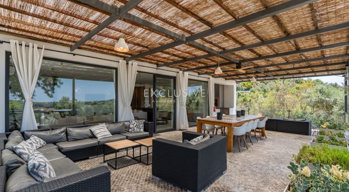 Image No.10-4 Bed Townhouse for sale