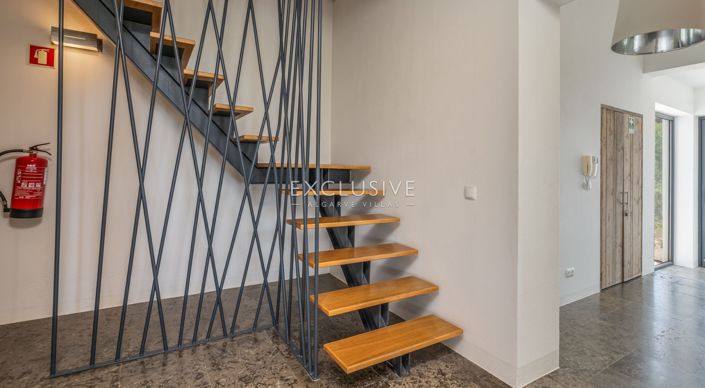 Image No.24-4 Bed Townhouse for sale