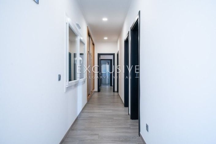 Image No.12-4 Bed Villa for sale