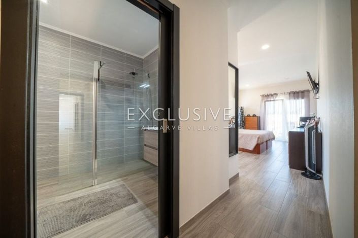 Image No.20-4 Bed Villa for sale