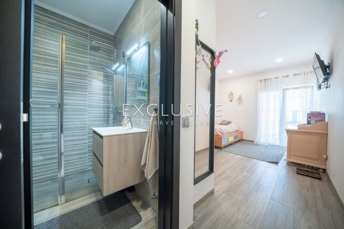 Image No.22-4 Bed Villa for sale