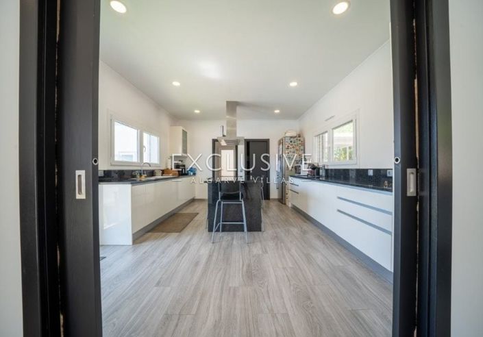 Image No.23-4 Bed Villa for sale