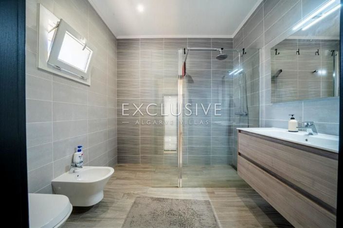 Image No.26-4 Bed Villa for sale