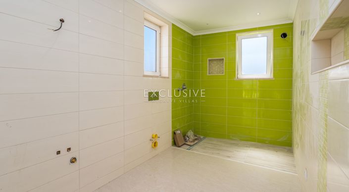 Image No.11-3 Bed Villa for sale