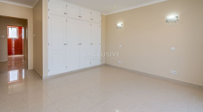 Image No.13-3 Bed Villa for sale