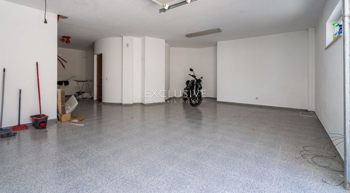 Image No.27-3 Bed Villa for sale