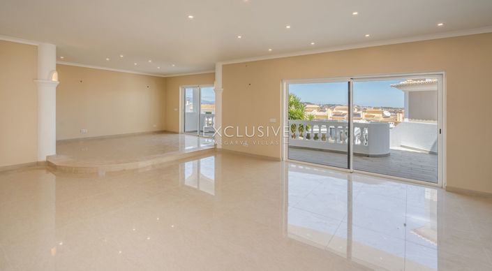 Image No.4-3 Bed Villa for sale