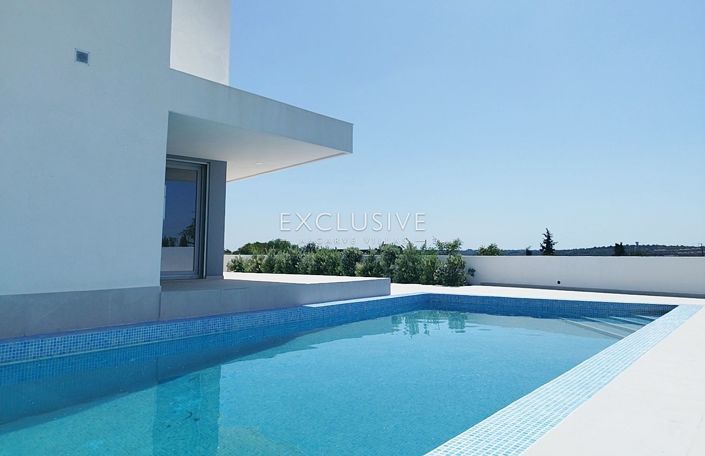 Image No.3-3 Bed Villa for sale