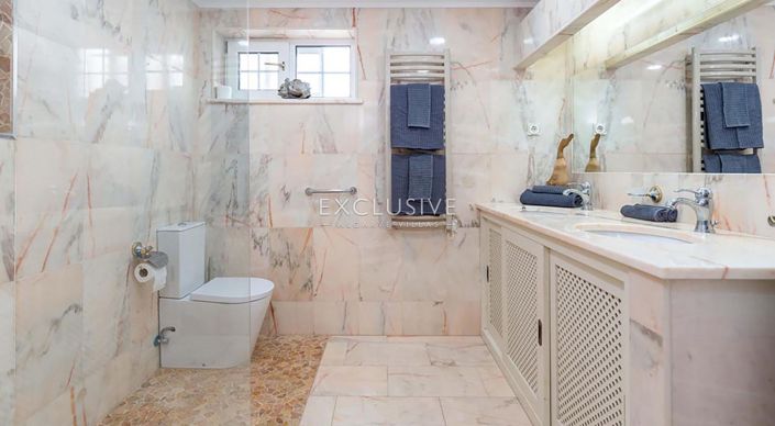 Image No.20-6 Bed Villa for sale