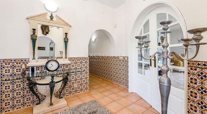 Image No.9-6 Bed Villa for sale