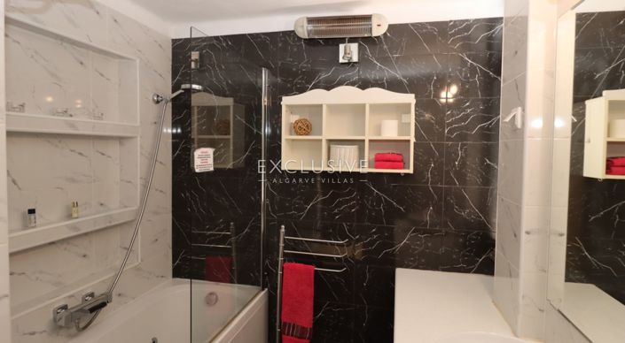 Image No.29-3 Bed Apartment for sale