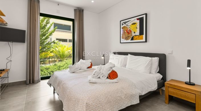 Image No.17-4 Bed Villa for sale