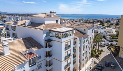 4 Bed Apartment for sale