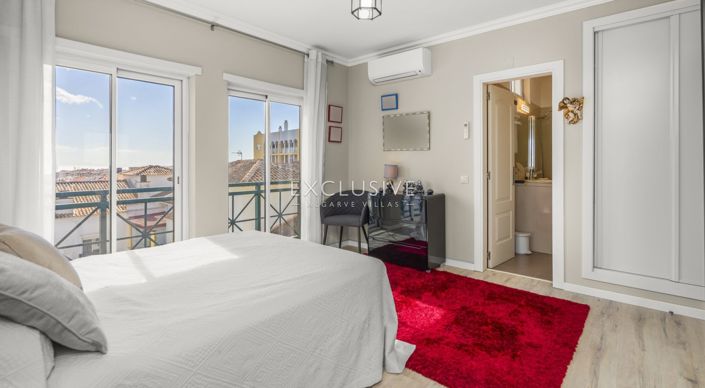 Image No.15-4 Bed Apartment for sale