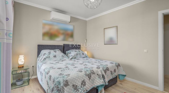 Image No.20-4 Bed Apartment for sale