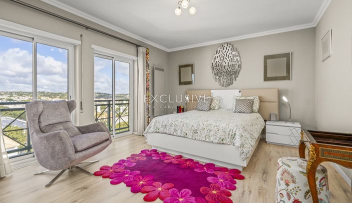 Image No.9-4 Bed Apartment for sale