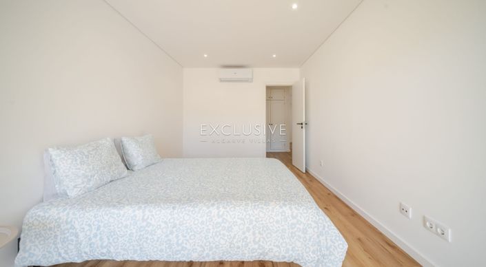 Image No.27-2 Bed Villa for sale