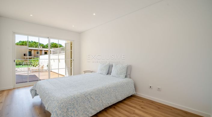 Image No.28-2 Bed Villa for sale