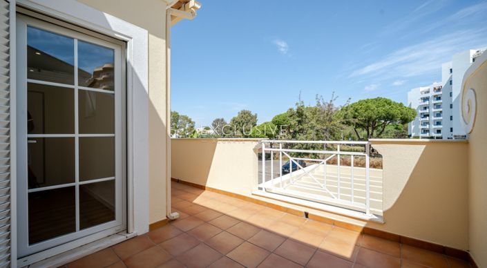 Image No.35-2 Bed Villa for sale