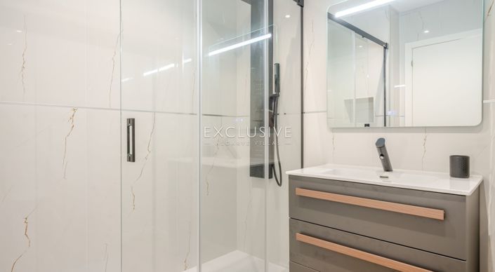 Image No.42-2 Bed Villa for sale