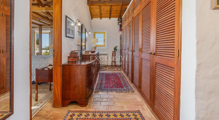 Image No.30-6 Bed Villa for sale