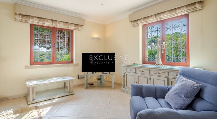 Image No.10-6 Bed Villa for sale