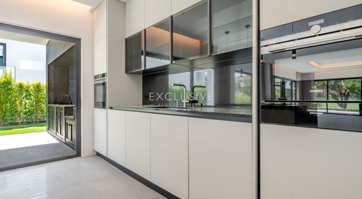 Image No.15-4 Bed Villa for sale