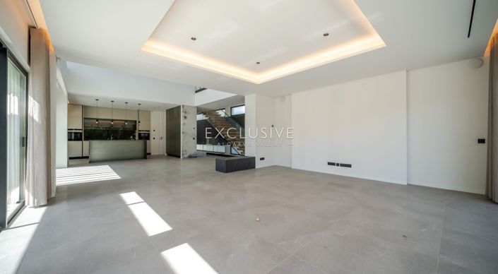 Image No.18-4 Bed Villa for sale