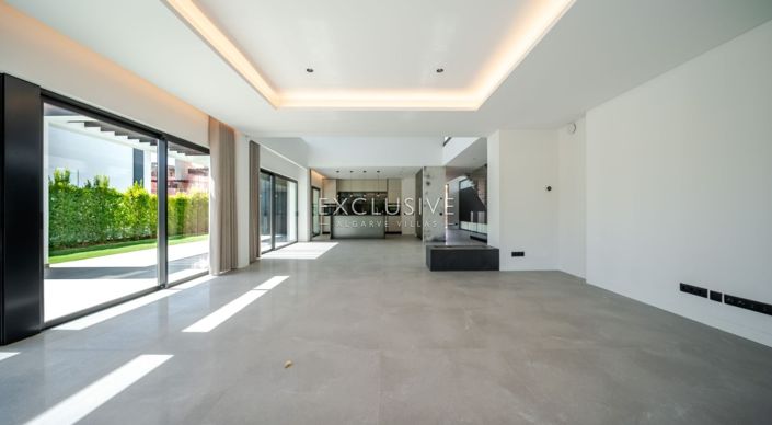 Image No.19-4 Bed Villa for sale