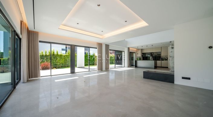 Image No.20-4 Bed Villa for sale