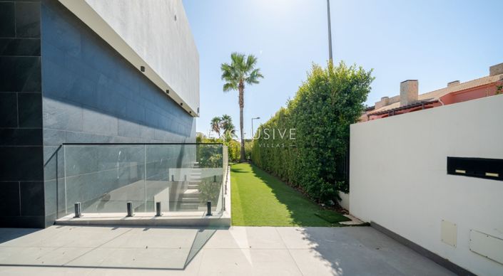 Image No.50-4 Bed Villa for sale