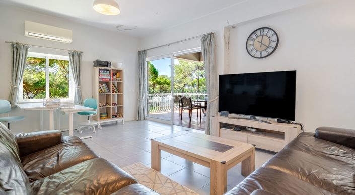 Image No.9-3 Bed Apartment for sale