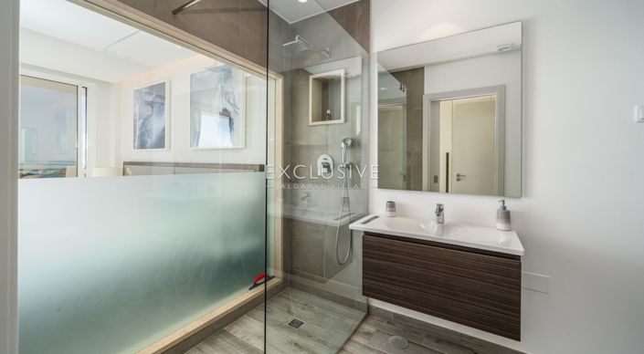 Image No.18-4 Bed Villa for sale