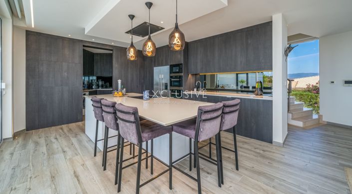 Image No.4-4 Bed Villa for sale