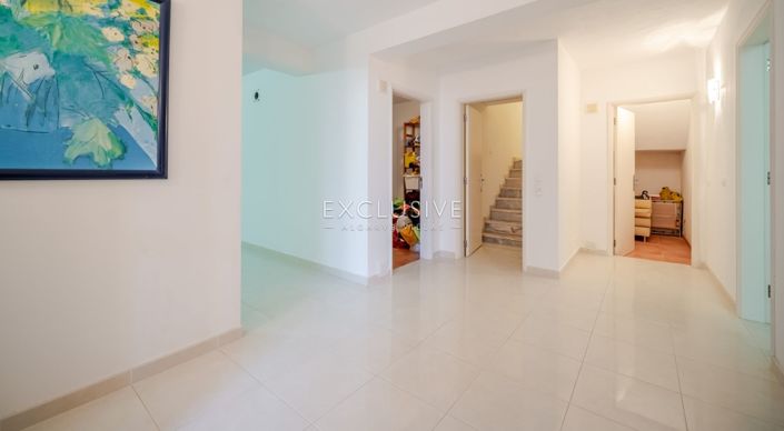 Image No.25-4 Bed Villa for sale