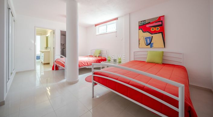 Image No.27-4 Bed Villa for sale