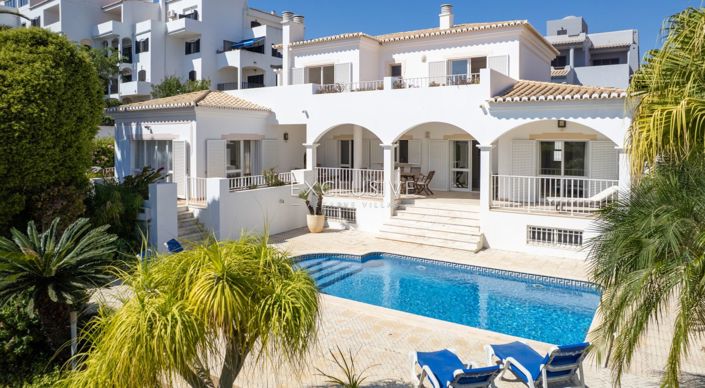 Image No.3-4 Bed Villa for sale