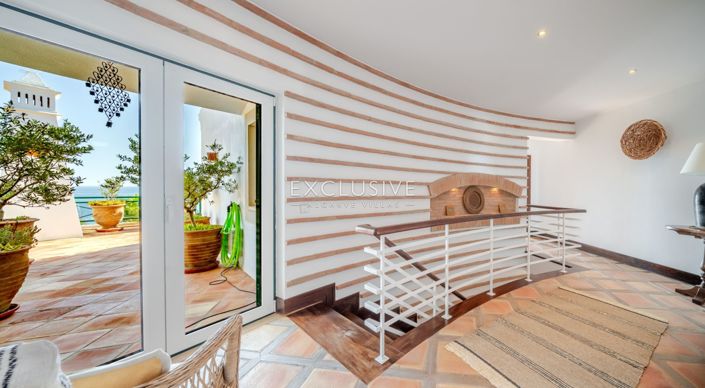 Image No.10-4 Bed Villa for sale