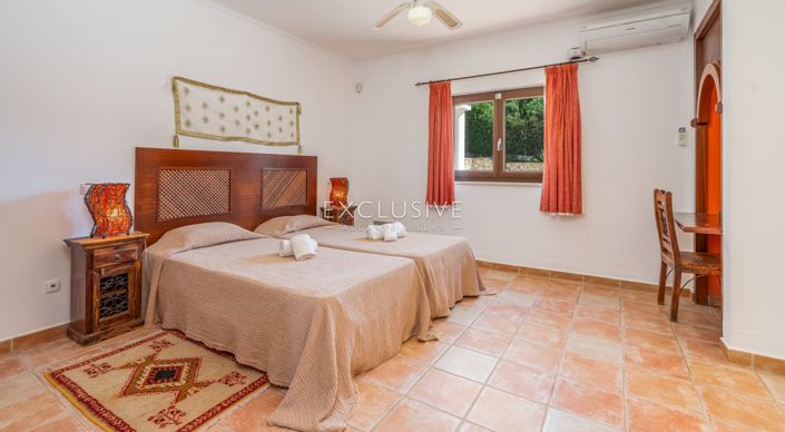 Image No.11-7 Bed Villa for sale