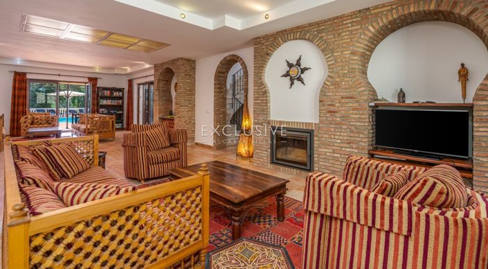 Image No.25-7 Bed Villa for sale